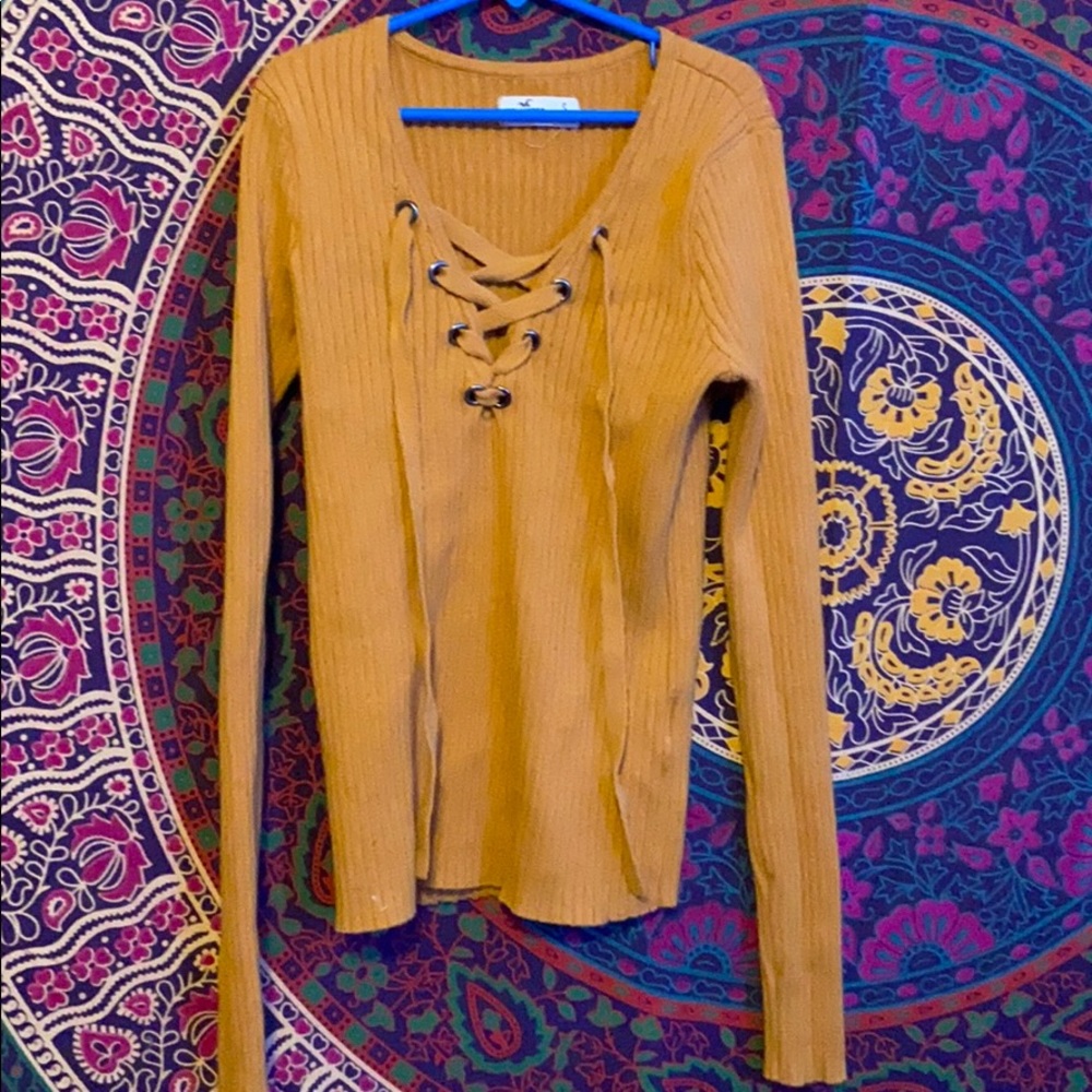 Hollister sweater